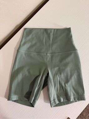 NWOT🍋🍋lululemon Align HighRise Sage Green Athletic 6” Bike Shorts🍋🍋